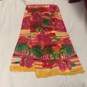 Liz Claiborne neck scarf